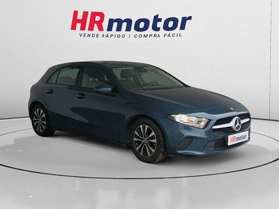 Azul Usado 2022 Mercedes A180 Berlina | 25.390 € (Precio justo)