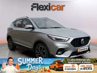 Usado MG ZS Luxury 111 CV (81 kW) 2022 Gris SUV
