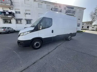 Usado Iveco Daily 136 CV (100 kW) 2020 Blanco Van
