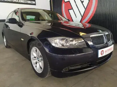 Usado BMW 325 218 CV (160 kW) 2007 Azul Berlina