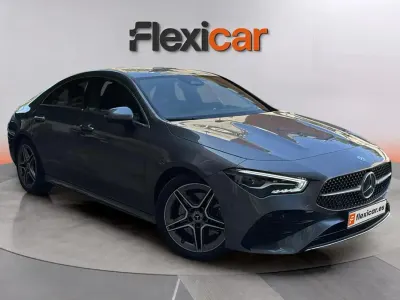 Usado Mercedes CLA200 163 CV (119 kW) 2024 Gris Coupe