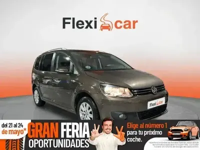 Usado VW Touran Business 105 CV (77 kW) 2015 Marrón Monovolumen