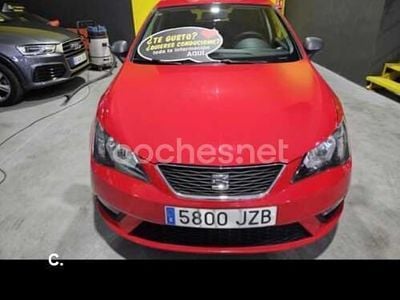 Usado Seat Ibiza Reference 75 CV (55 kW) 2017 Rojo Berlina