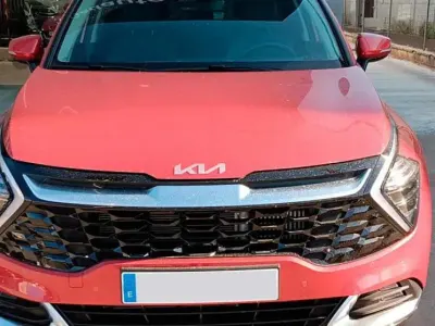 Usado Kia Sportage 150 CV (110 kW) 2025 Rojo SUV