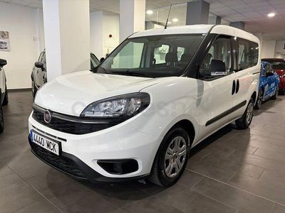 Usado Fiat Doblò Lounge 90 CV (66 kW) 2022 Blanco Monovolumen