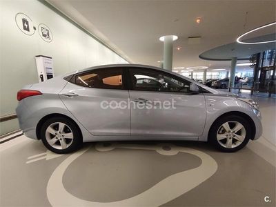 Usado Hyundai Elantra Comfort 132 CV (97 kW) 2011 Azul Berlina