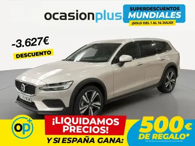 Usado Volvo V60 CC Core 197 CV (144 kW) 2023 Gris Familiar