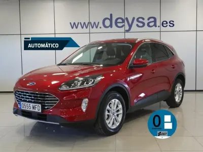 Usado Ford Kuga Titanium 225 CV (165 kW) 2023 Rojo SUV
