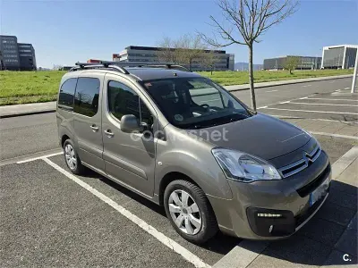 Usado Citroën Berlingo Feel 120 CV (88 kW) 2016 Verde Monovolumen