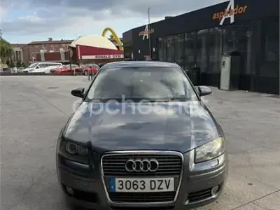 Usado Audi A3 Ambiente 140 CV (102 kW) 2006 Gris / plata Utilitario