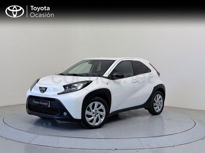 Usado Toyota Aygo X Play 72 CV (52 kW) 2025 Blanco SUV