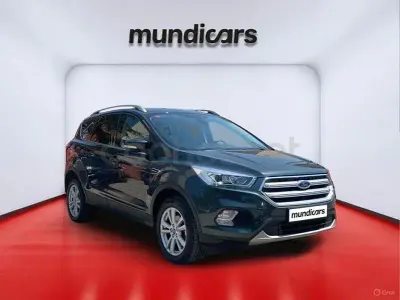 Usado Ford Kuga Trend+ 120 CV (88 kW) 2018 Gris SUV