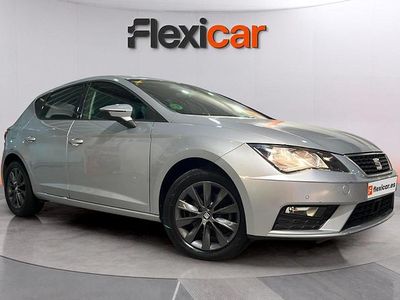 Usado Seat Leon Style 130 CV (95 kW) 2020 Gris Berlina