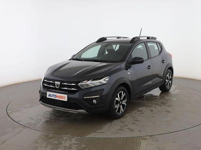 Usado Dacia Sandero Comfort 91 CV (66 kW) 2021 Gris Berlina