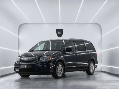 Usado Lancia Voyager Silver 163 CV (119 kW) 2014 Monovolumen