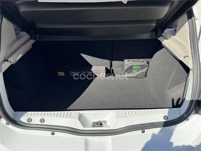 Usado Dacia Sandero Lauréate 75 CV (55 kW) 2013 Blanco Berlina