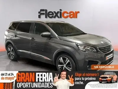 Usado Peugeot 5008 Allure 130 CV (95 kW) 2020 Gris SUV