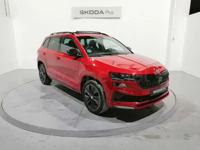 Usado Skoda Karoq SportLine 150 CV (110 kW) 2024 Rojo SUV