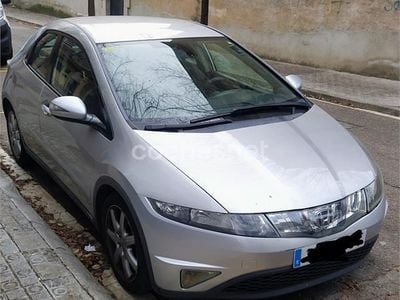 Gris / plata Usado 2008 Honda Civic Executive Berlina | 4800 € (Buen precio)