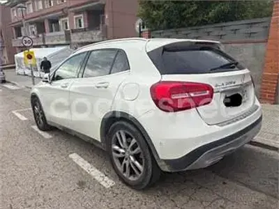 Usado Mercedes GLA200 Style 136 CV (100 kW) 2016 Blanco SUV