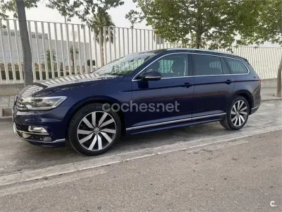 Usado VW Passat Sportline 190 CV (139 kW) 2017 Azul Familiar