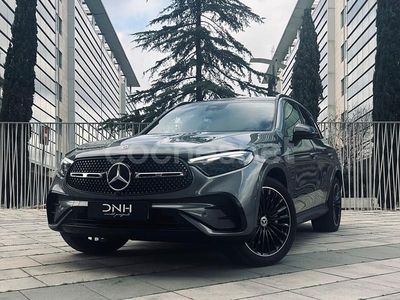 Gris / plata Usado 2024 Mercedes GLC300e SUV | 58.990 € (Caro)