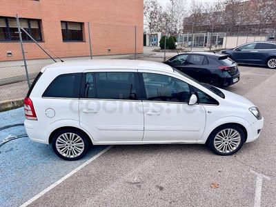 Usado Opel Zafira Family 110 CV (80 kW) 2012 Blanco Monovolumen