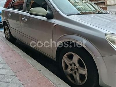 Gris / plata Usado 2008 Opel Astra Enjoy Familiar | 2000 € (Buen precio)