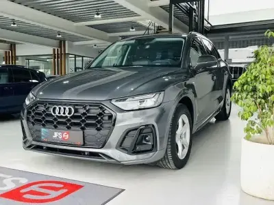 Begagnad Audi Q5 136 HK (100 kW) 2021 Grå SUV
