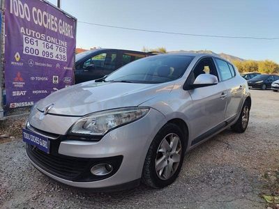 Usado Renault Mégane Business 110 CV (80 kW) 2012 Gris / plata Berlina