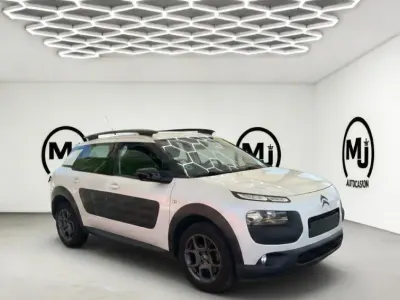 Usado Citroën C4 Cactus Feel 100 CV (73 kW) 2017 Blanco Utilitario
