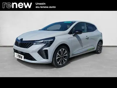 Usado Renault Clio V Techno 145 CV (106 kW) 2025 Gris Berlina