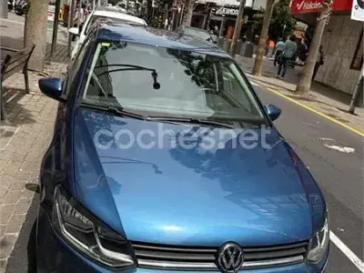 Usado VW Polo Advance 90 CV (66 kW) 2016 Azul Berlina