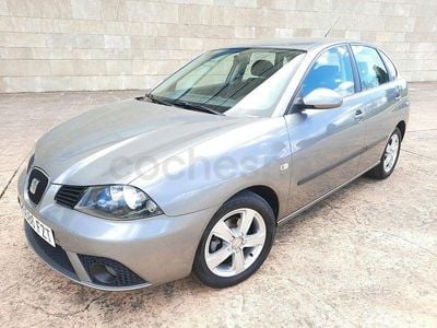 Usado Seat Ibiza 100 CV (73 kW) 2008 Gris / plata Berlina