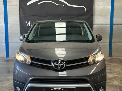 Usado Toyota Proace Verso Advance 120 CV (88 kW) 2022 Gris / plata Familiar