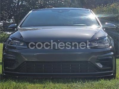 Usado VW Golf VII R 310 CV (228 kW) 2018 Gris / plata Berlina