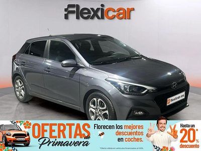 Usado Hyundai i20 100 CV (73 kW) 2018 Gris Berlina