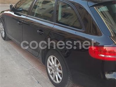 Usado Audi A4 143 CV (105 kW) 2012 Negro Familiar