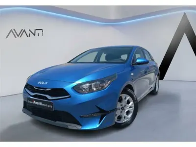 Usado Kia Ceed 136 CV (100 kW) 2025 Azul Utilitario