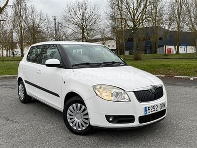 Usado Skoda Fabia 60 CV (44 kW) 2009 Blanco Familiar