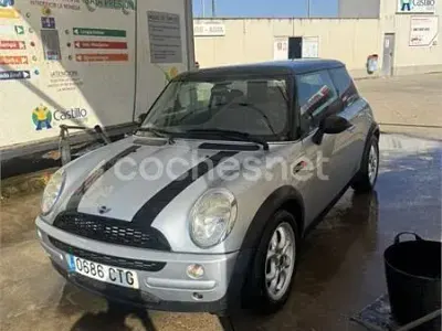 Usado Mini Cooper 115 CV (84 kW) 2004 Gris / plata Utilitario