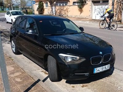 Käytetty BMW 116 Sport Line 136 HP (100 kW) 2015 Musta Viistoperä