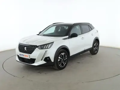Usado Peugeot 2008 GT-line 131 CV (96 kW) 2020 Blanco SUV
