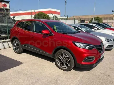 Usado Renault Kadjar Equilibre 140 CV (102 kW) 2022 Granate SUV