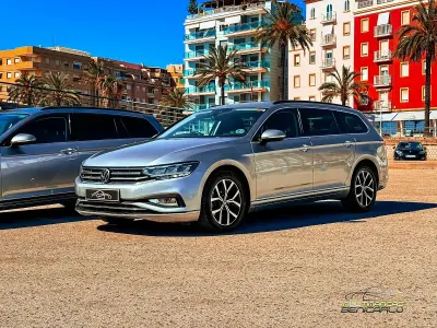 Usado VW Passat Executive 122 CV (89 kW) 2021 Gris Familiar