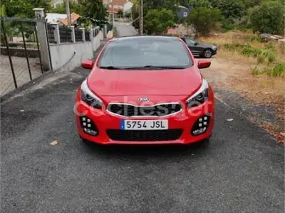 Usado Kia ProCeed GT-Line 136 CV (100 kW) 2016 Rojo Utilitario