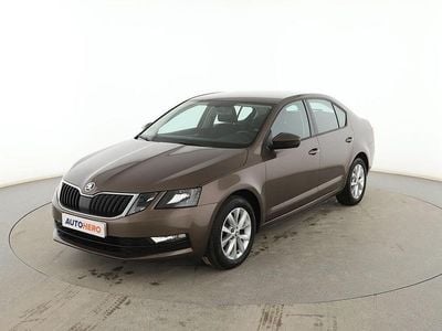 Marrón Usado 2019 Skoda Octavia Ambition Berlina | 17.799 € (Precio justo)