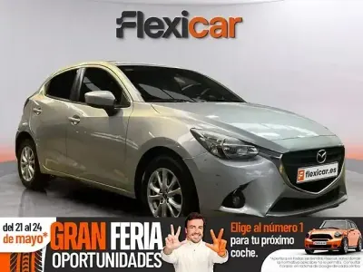 Usado Mazda 2 Luxury 90 CV (66 kW) 2017 Gris