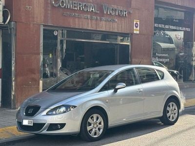 Usado Seat Leon Style 140 CV (102 kW) 2008 Gris / plata Utilitario