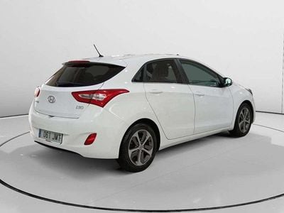 Usado Hyundai i30 GO! 111 CV (81 kW) 2016 Blanco Utilitario